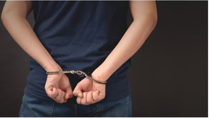 गिरफ्तार